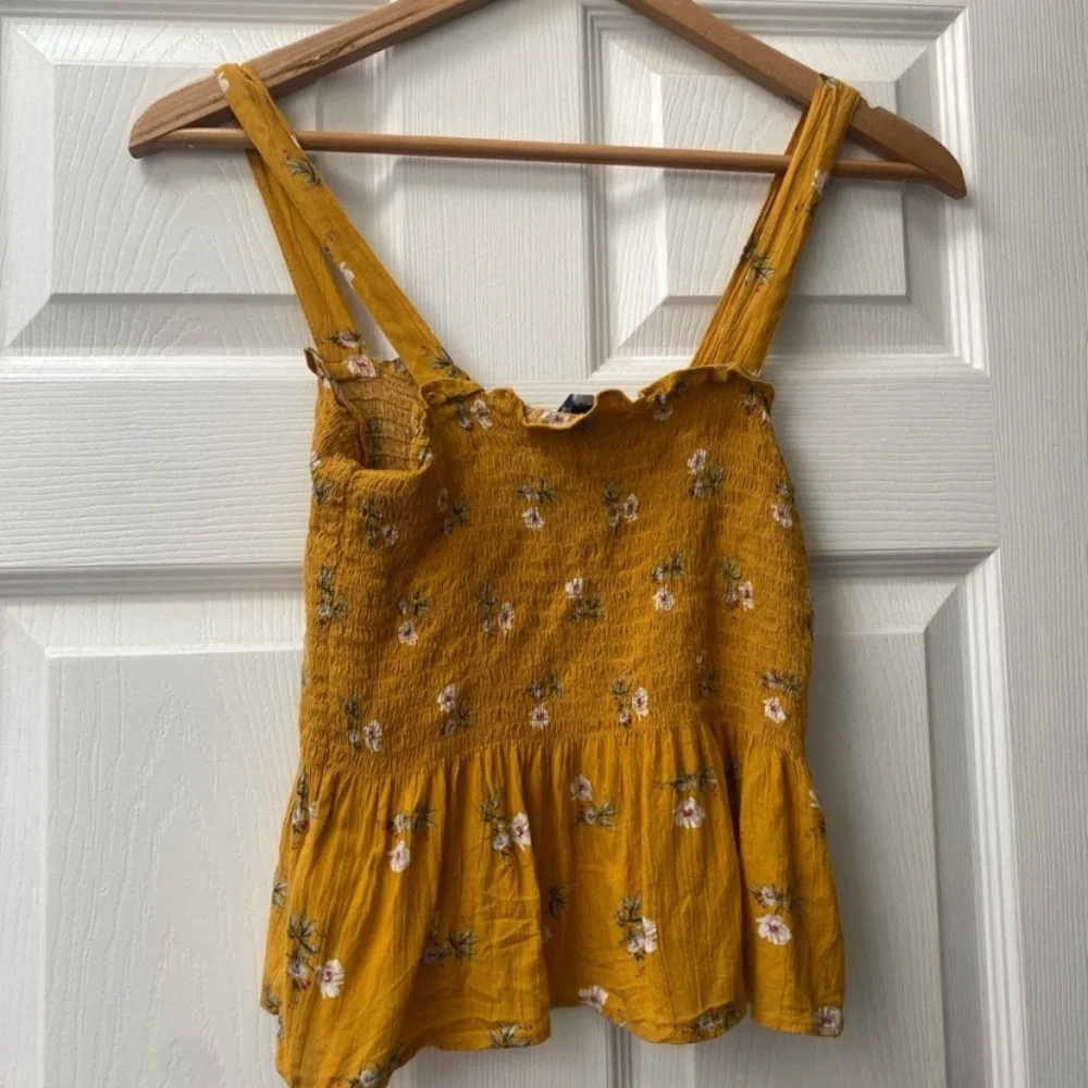 American Eagle Outfitters Mustard Floral Smocked Tank Top - Picture 4 of 6